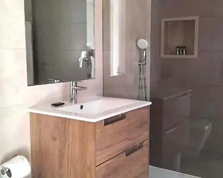 Sleeps 6 Air Con Wifi Villa *